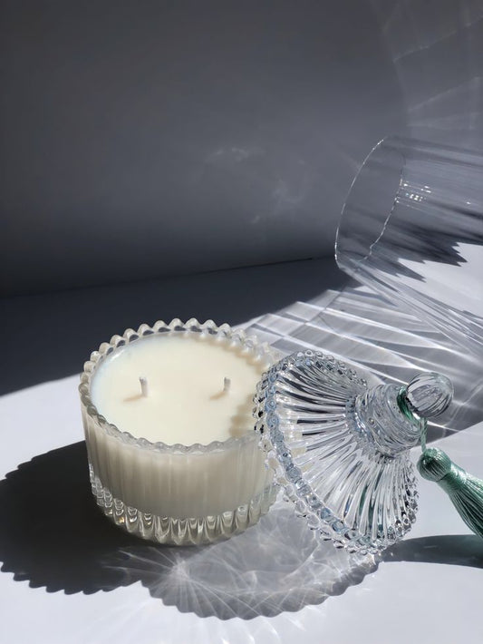 Crystal Glow Candle – Timeless Elegance in Glass